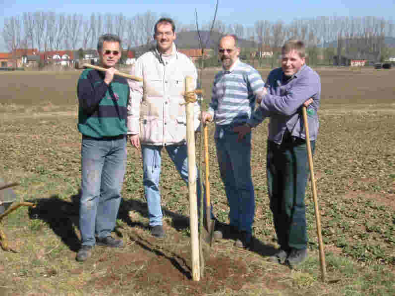 Baumanpflanzung2003