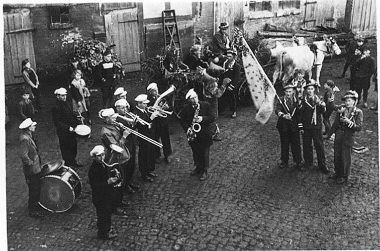 db Kirmes1952 25 Hof neu1