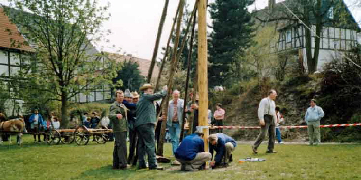 Maibaum 151988 Reuter 3